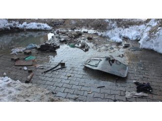 Zırhlı aracın geçişi sırasında patlama