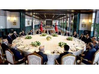 Cumhurbaşkanlığı Sofrası’nda iki konu ele alındı