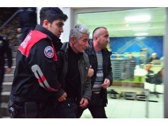 Gelinine kızdı ailesini rehin aldı