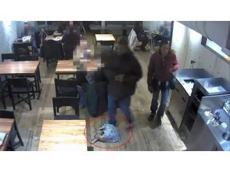 Çantayı saniyeler içinde çaldılar