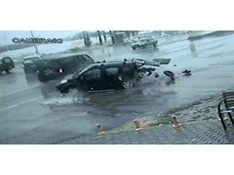 Feci kaza kamerada !