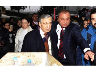 Otele girerken görüntülendiler