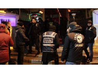 İstanbul’da lüks eğlence mekanlarına baskın