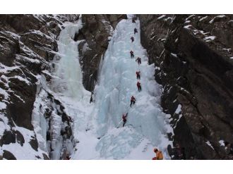 Erzurum’da buz gibi festival