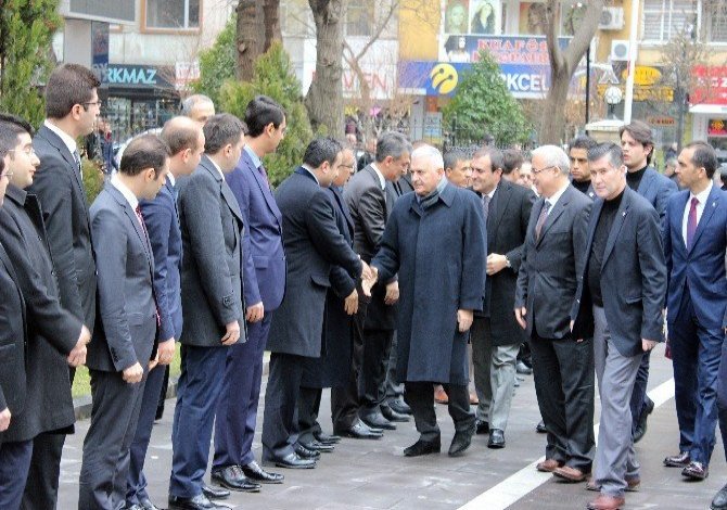 Bakan Yıldırım Rüzgar gibi geldi gitti