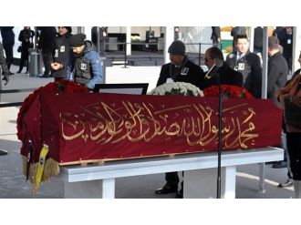 Son yolculuğuna Osmanlı sancağıyla uğurlanıyor