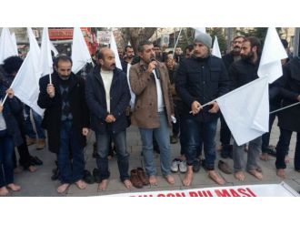 Siirt’te çıplak ayaklı eylem