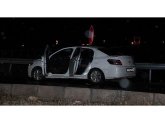 Kardeşler araçlarında kurşun yağmuruna tutularak öldürüldü !