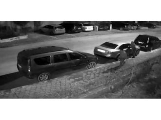 Tam 82 aracın camını kırıp hırsızlık yaptılar
