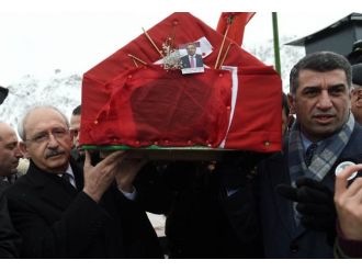 Kamer Genç son yolculuğuna uğurlandı