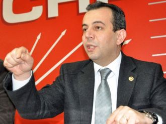 CHP’li vekilden CHP’li o isme ’Atatürk’ bombardımanı