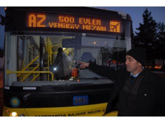 Kurşunlar otobüse isabet etti, faciadan dönüldü