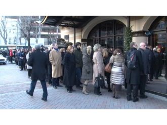 Taziye ziyaretinde uzun kuyruklar oluştu