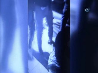 Onları linçten polis kurtardı