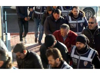 12 göçmen kaçakçısı yakalandı