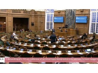 Danimarka’da tartışmalı mülteci yasası onaylandı