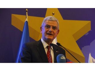 Bakan Bozkır: "Türkiye’de camiler, kiliseler.."