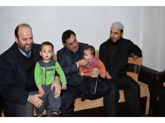 Mağarada yaşayan Suriyeli aileye yardım eli uzatıldı