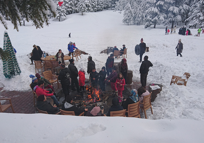 Başkonuş’da Sucuk Ekmek Keyfi Yaşanıyor