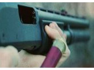 Hamile eşini av tüfeğiyle öldürdü !