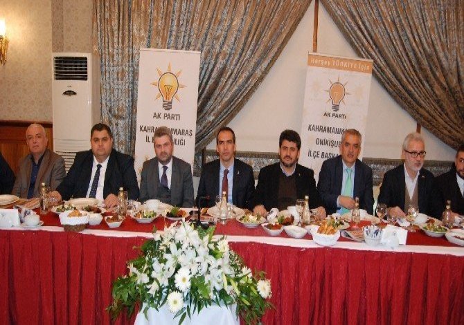 AK Parti İl Teşkilatı Yeni Yönetimi Basına Tanıttı