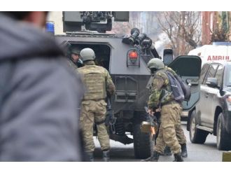 293 kişiye terör soruşturması: Aralarında polisler de var