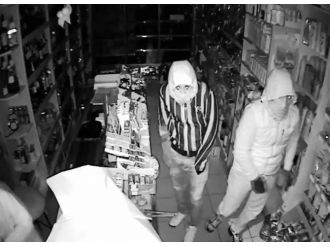 60 bin liralık hırsızlık kamerada