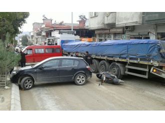 Freni patlayan TIR ortalığı cehenneme çevirdi