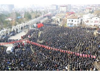 Sur şehidini binlerce kişi uğurladı