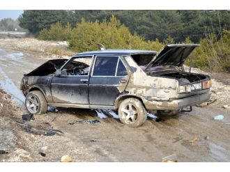 Yaralı arkadaşını bırakıp çekici çağırmaya gitti