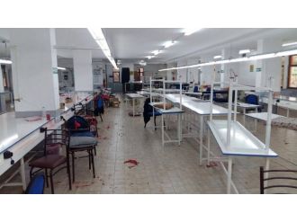 Fabrikaya gelen işçiler boş binayı buldu