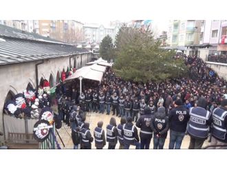 Son yolculuğuna tekbirlerle uğurlandı