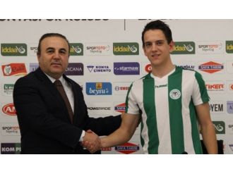 Konyaspor’a Bosnalı orta saha