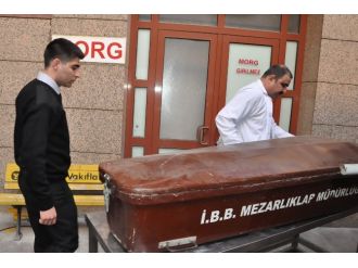 10 aylık bebeğini... Kanınız donacak !