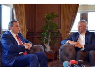 CHP’de ’Atatürk portresi’ tartışmaları bitmiyor