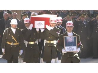 Şehit uzman çavuş son yolculuğuna uğurlandı