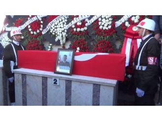 Uzman Çavuş gözyaşlarıyla toprağa verildi