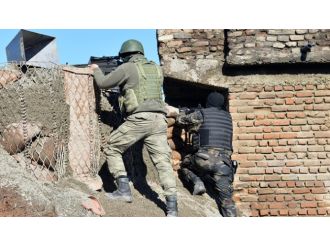 Sur’da çatışma: 4 asker yaralı