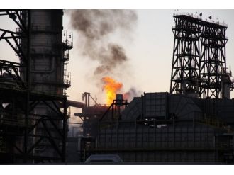 Tüpraş yangınında 5 kişi dumandan etkilendi