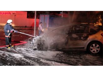 Kağıthane’de 7 araç kundaklandı