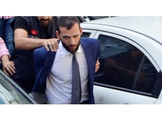 Onur Özbizerdik hakkında yakalama kararı