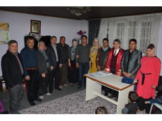 Üç kardeşin nikahı aynı anda kıyıldı