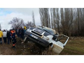 Yolcu minibüsü devrildi: 12 yaralı