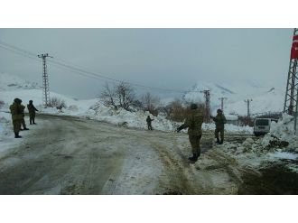 Hakkari şehidini bekliyor