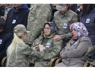 Hakkarili şehide hüzünlü tören