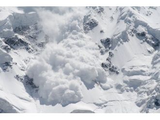 Çığ faciası: 5 ölü, 12 kayıp