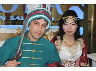 Yeniçeri damada Japon gelin