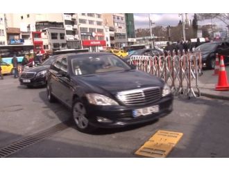 Davutoğlu, medya patronları ile bir araya geldi