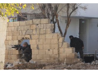 Sur’da çatışma: 3 güvenlik görevlisi yaralı