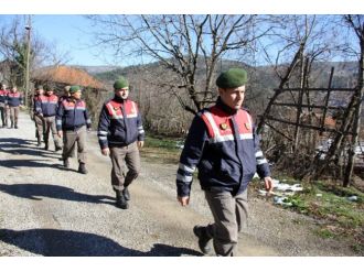 Arama çalışmalarına jandarma da destek veriyor